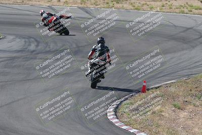 media/Apr-20-2025-AHRMA (Sun) [[393a79c373]]/Race/group 10 early race/Turn 4b/